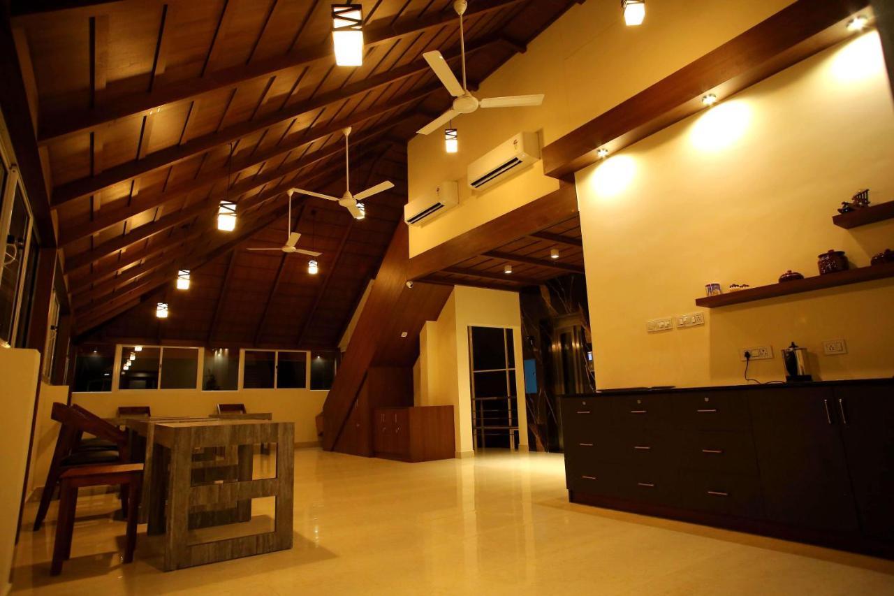 Kira Palace Residency Hotel Ernakulam Exterior foto
