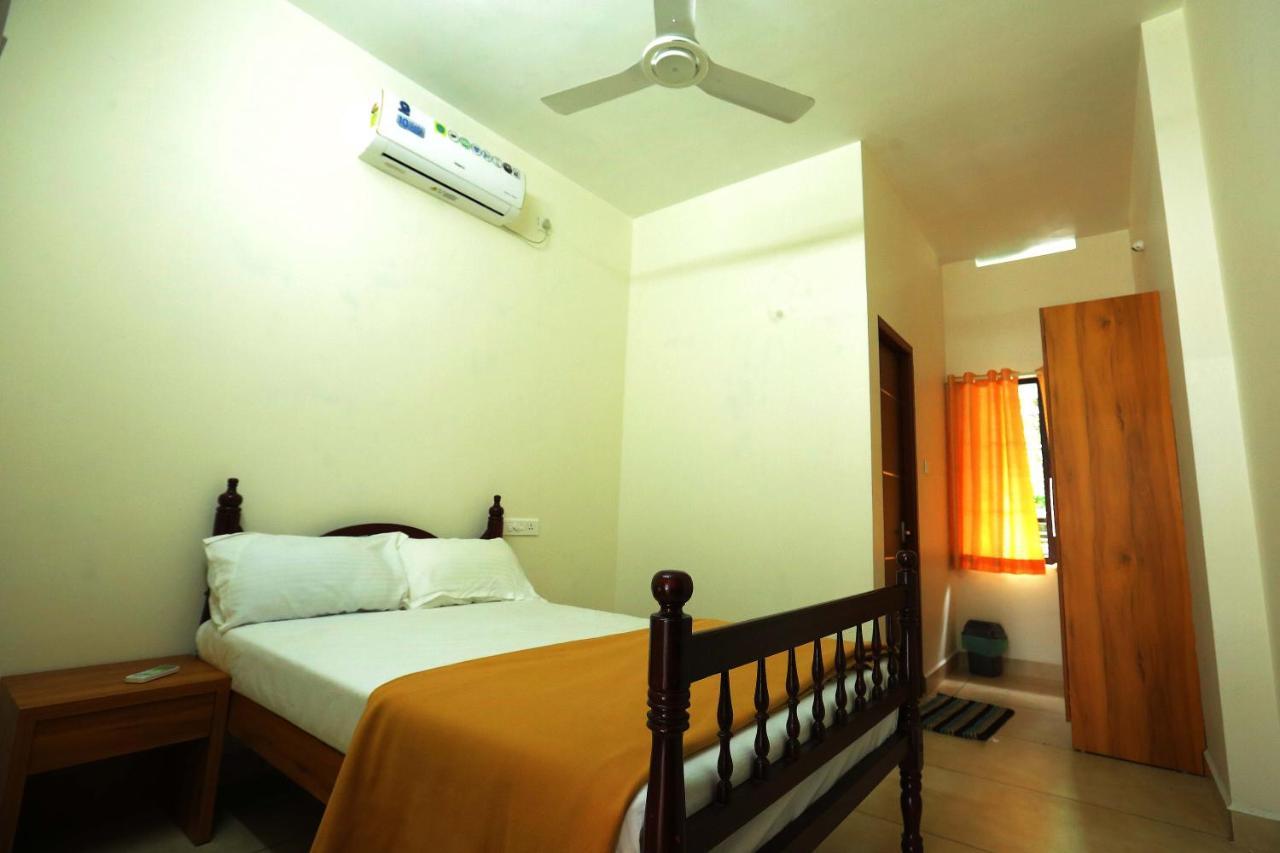 Kira Palace Residency Hotel Ernakulam Exterior foto