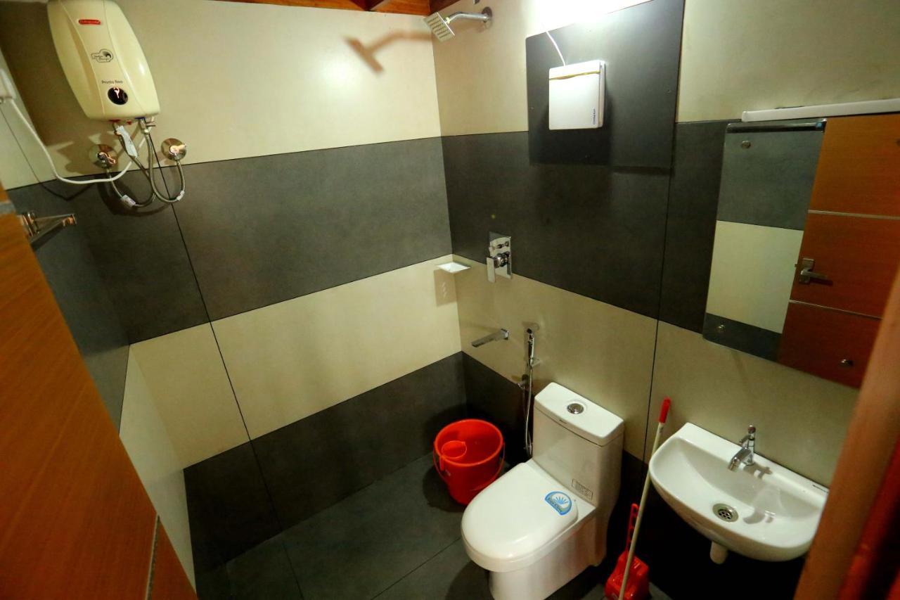 Kira Palace Residency Hotel Ernakulam Exterior foto